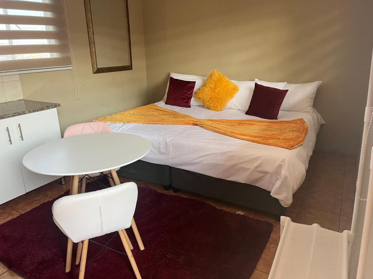 سويتو Mofolo Guest House المظهر الخارجي الصورة